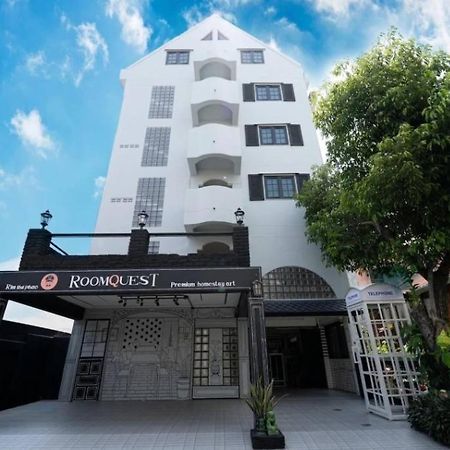 Roomquest Chiang Mai Tha Phae Exterior photo